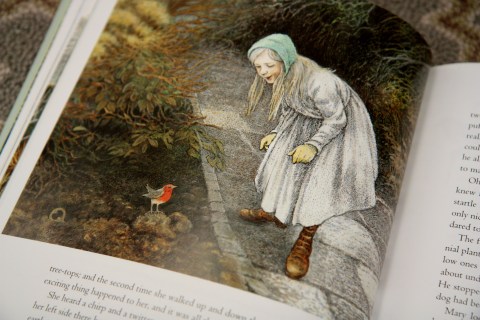 "The Secret Garden" by Frances Hodgson Burnett & Inga Moore